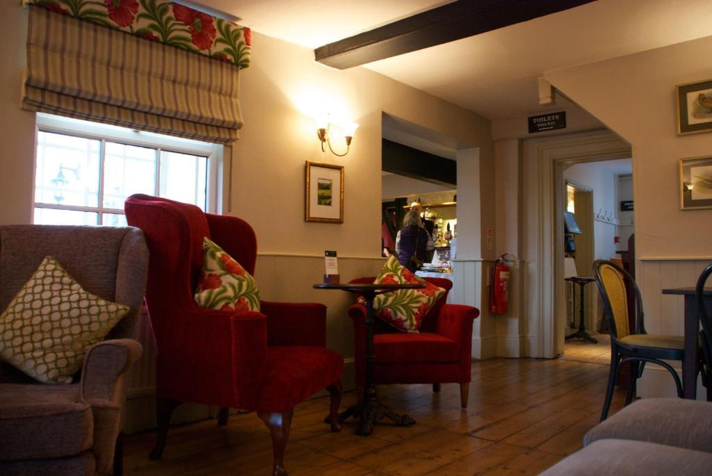 The White Hart Inn نيوبري المظهر الخارجي الصورة