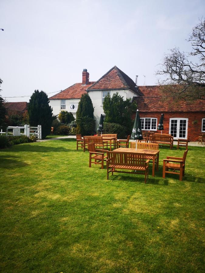 The White Hart Inn نيوبري المظهر الخارجي الصورة